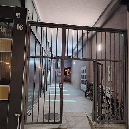 Center Danube Street Apartment نوفي ساد المظهر الخارجي الصورة