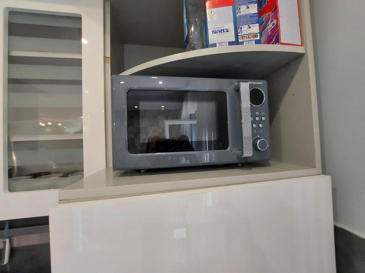 Center Danube Street Apartment نوفي ساد المظهر الخارجي الصورة